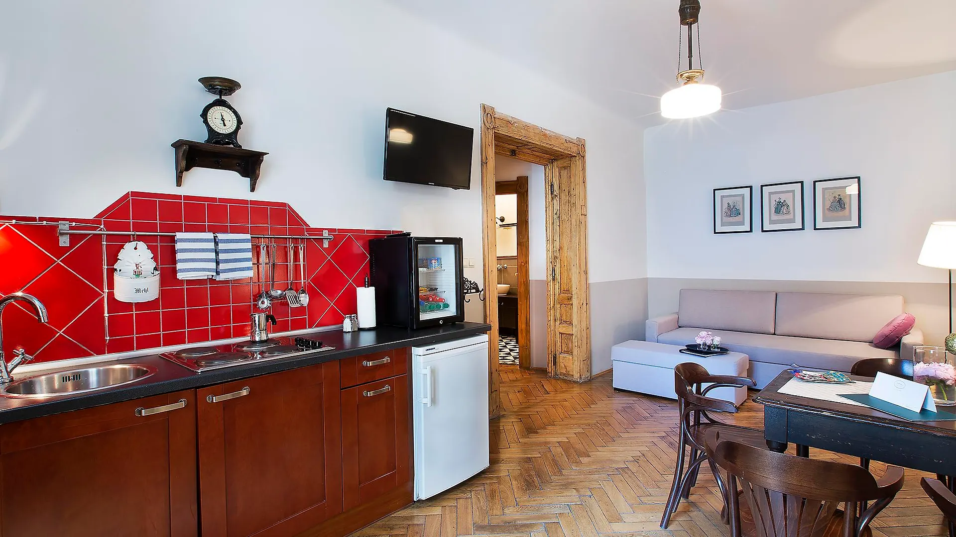 קרקוב Antique Apartments Plac Szczepanski 3*,