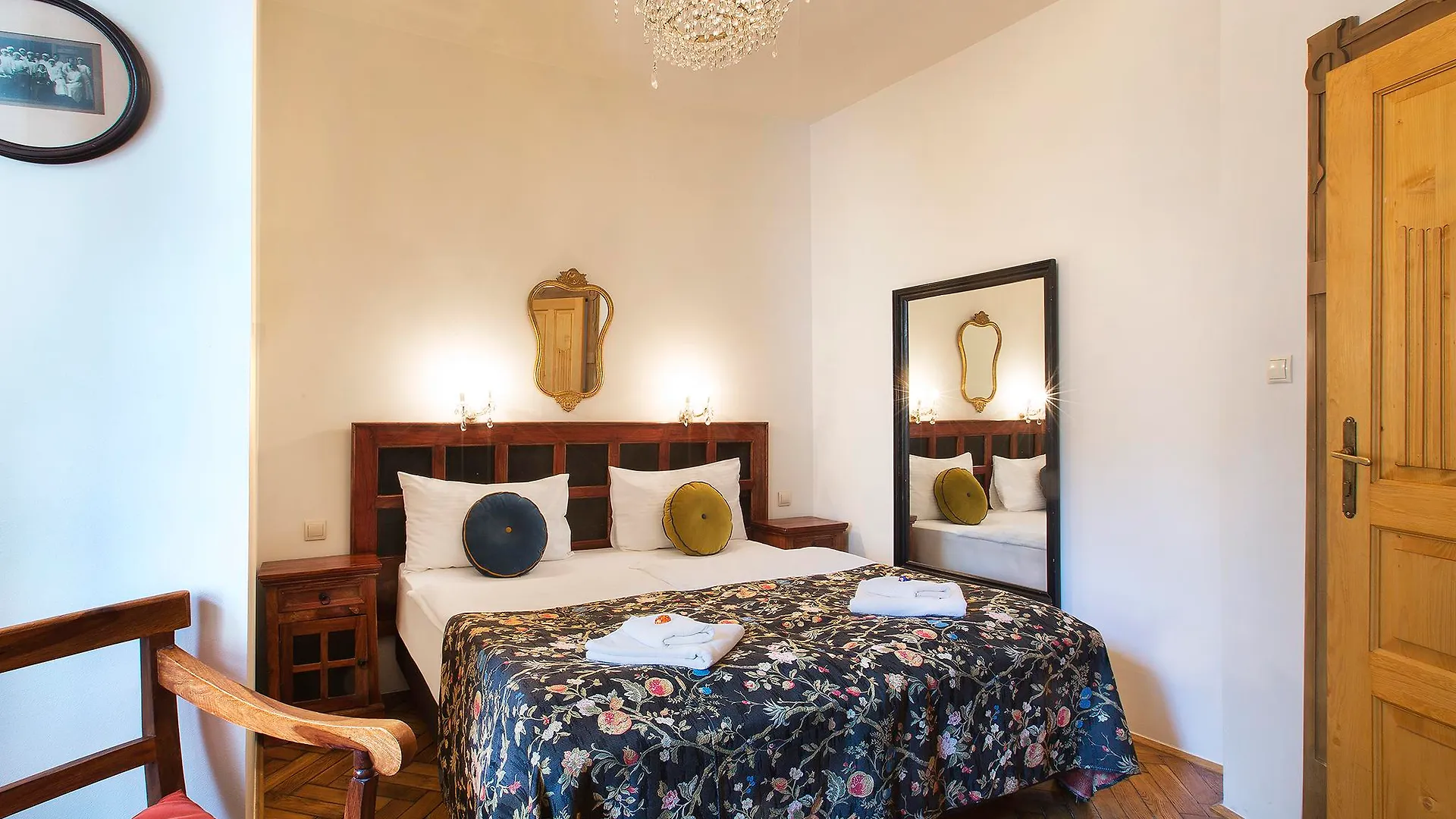 קרקוב Antique Apartments Plac Szczepanski פולין