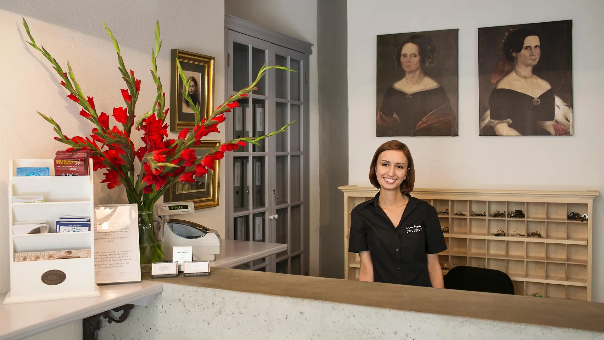 קרקוב Antique Apartments Plac Szczepanski מלון דירות
