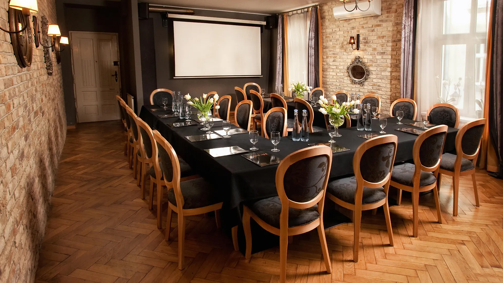 קרקוב Antique Apartments Plac Szczepanski מלון דירות